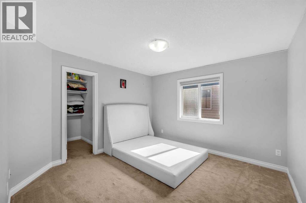 Single Family House for Sale in  Taralake Manor NE Taradale Calgary 