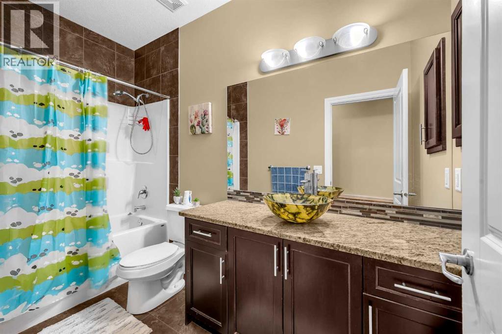 Single Family House for Sale in  Taralake Manor NE Taradale Calgary 