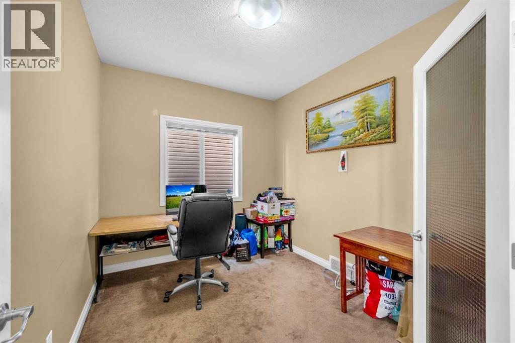 Single Family House for Sale in  Taralake Manor NE Taradale Calgary 