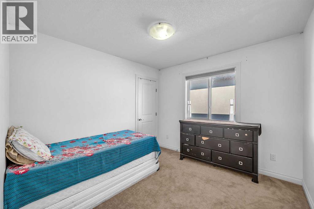 Single Family House for Sale in  Taralake Manor NE Taradale Calgary 