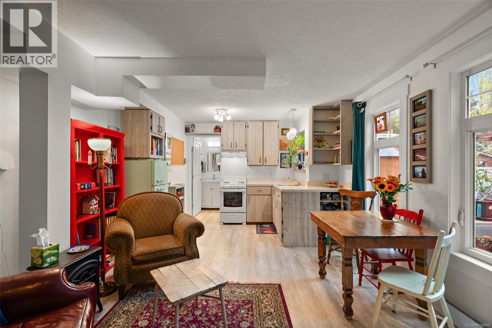  975 Taine Place, Saanich