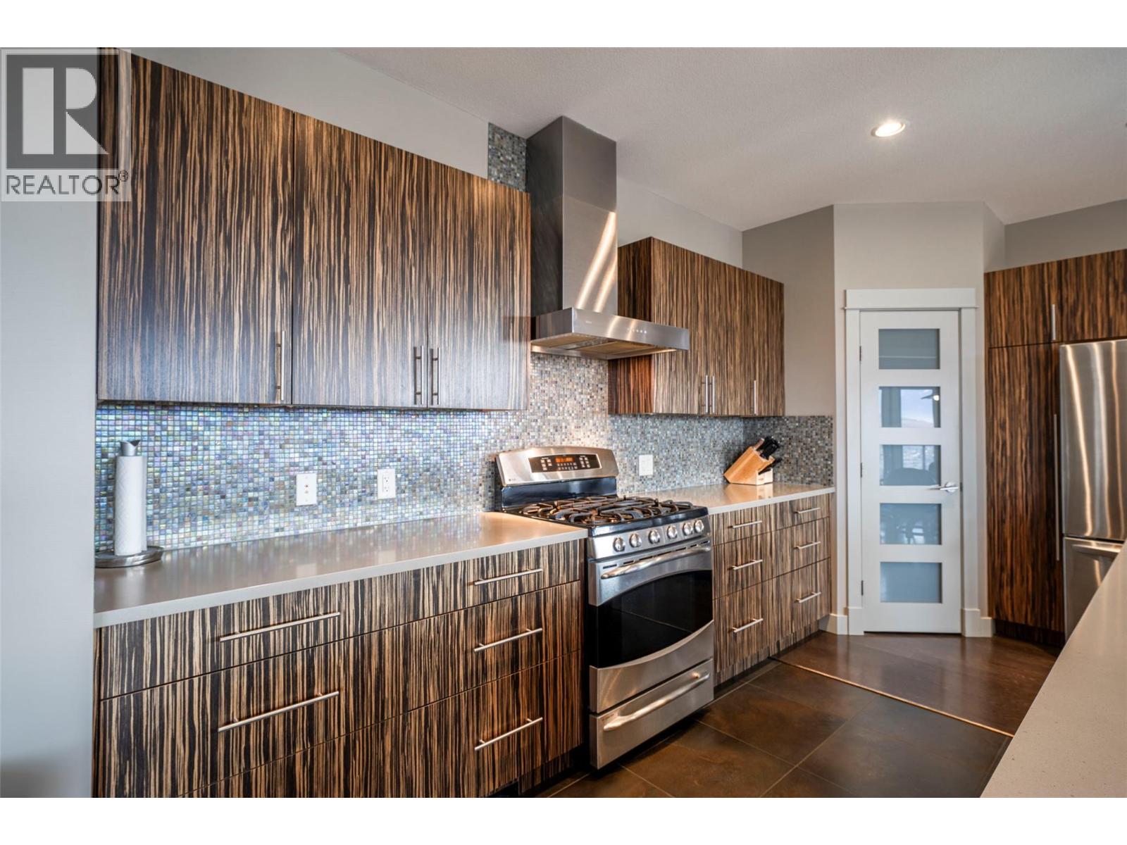  4134 Camelback Way, Vernon