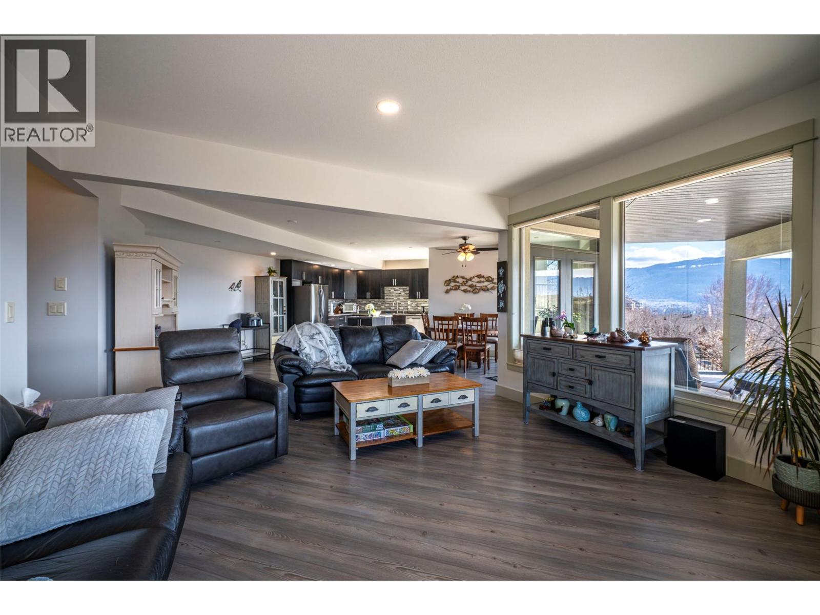  4134 Camelback Way, Vernon