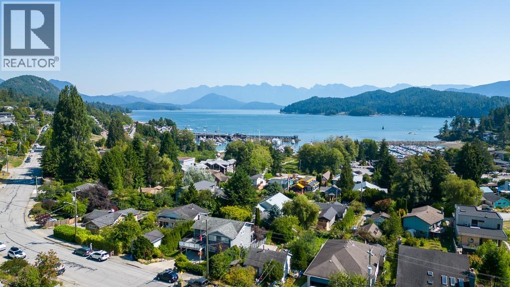 405 S FLETCHER ROAD, Gibsons