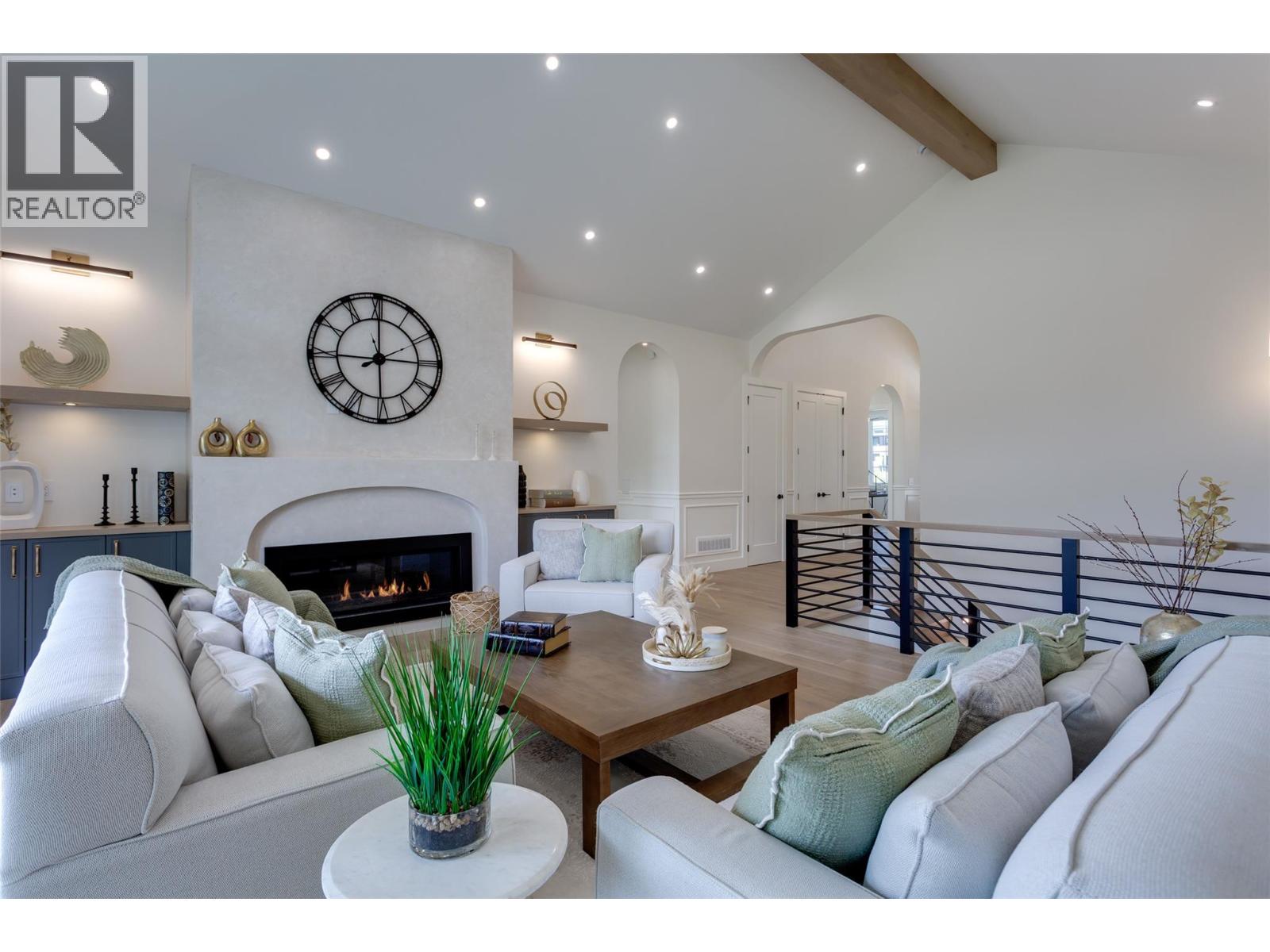  1017 Carnoustie Drive, Kelowna