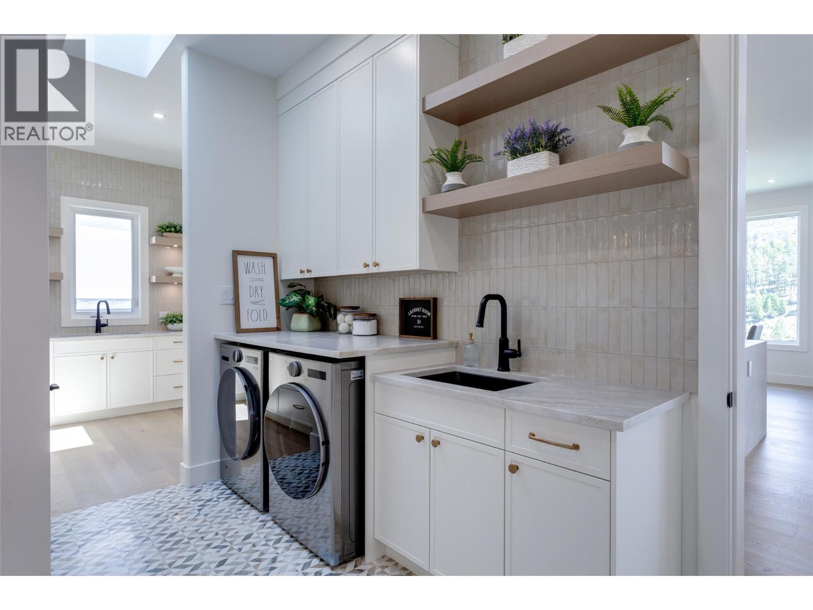  1017 Carnoustie Drive, Kelowna