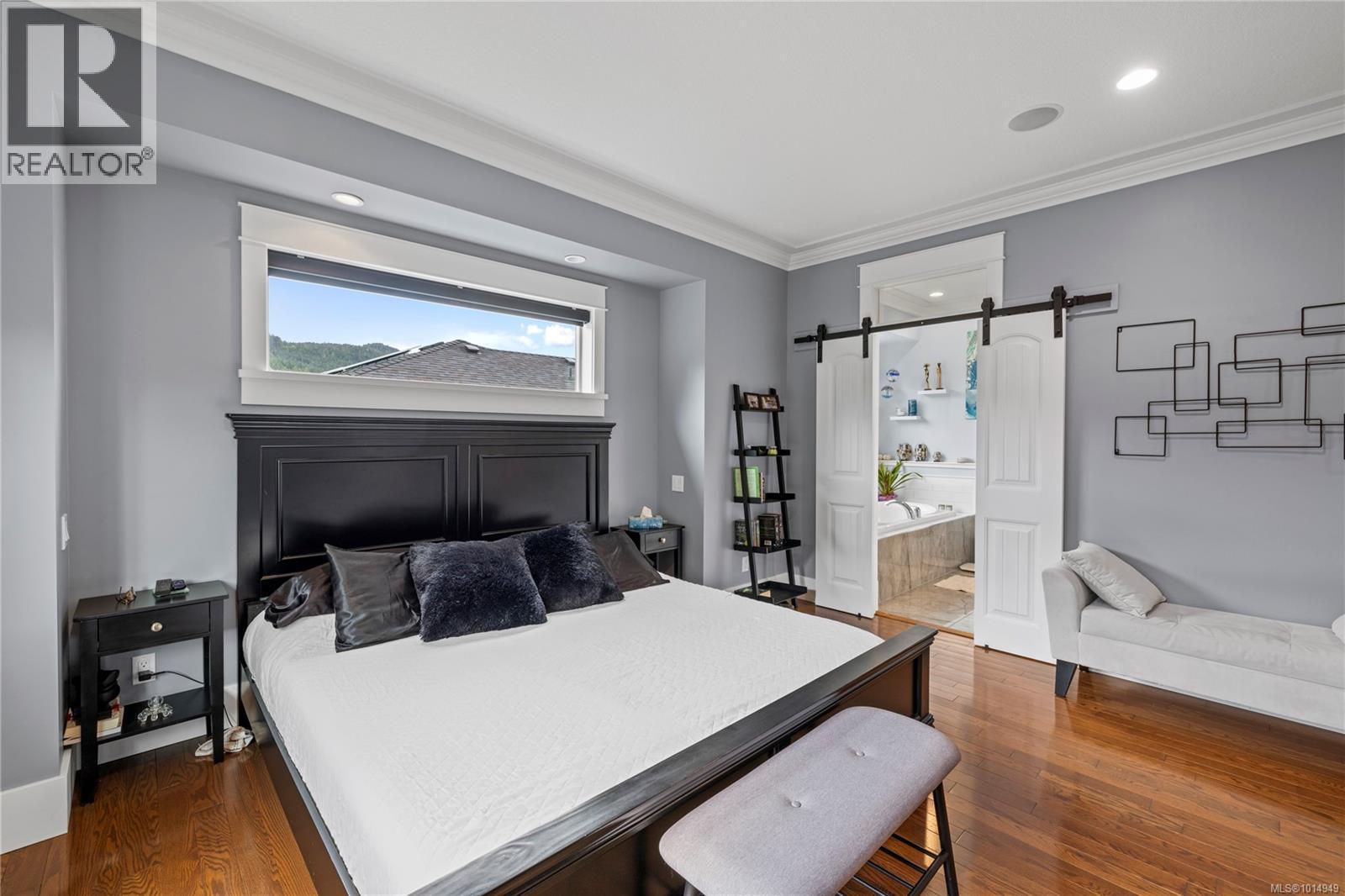 654 Sanderson Rd, Ladysmith