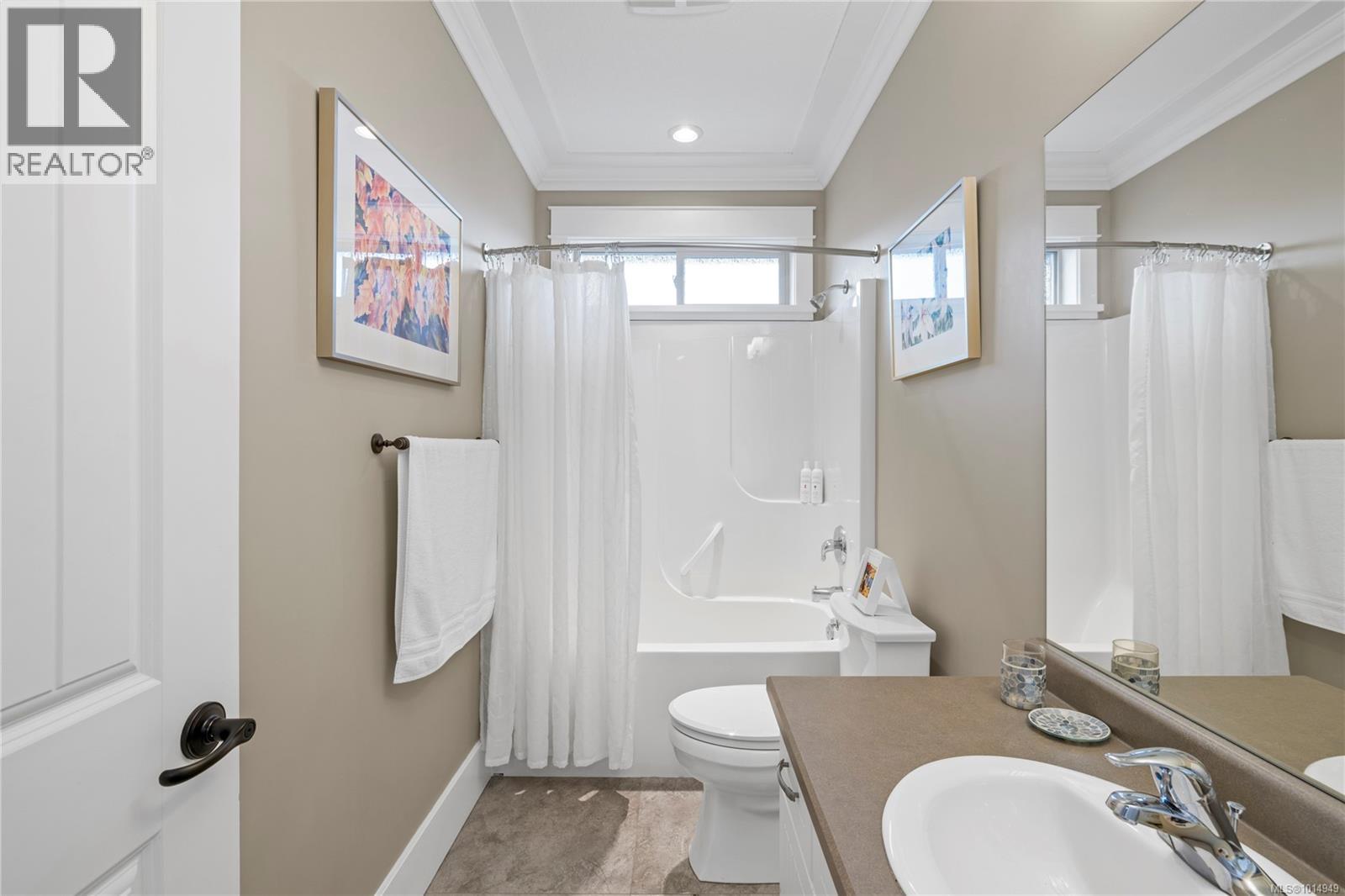 654 Sanderson Rd, Ladysmith