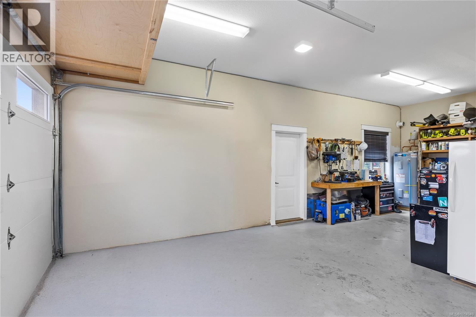 654 Sanderson Rd, Ladysmith