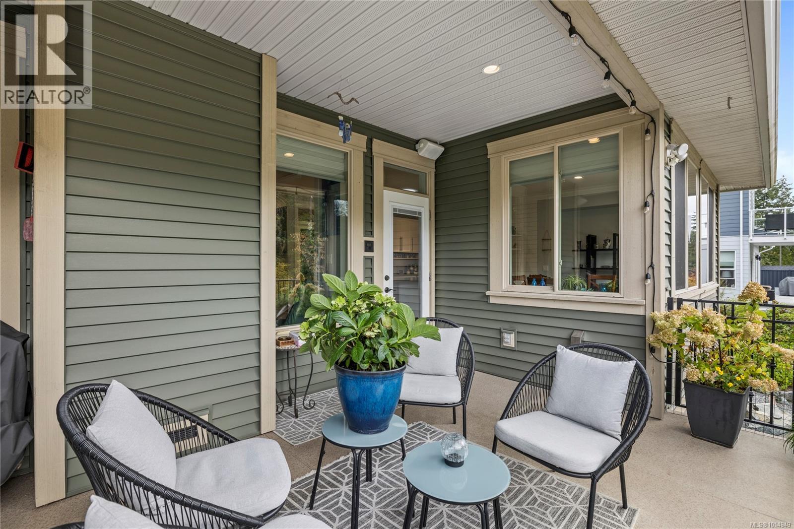 654 Sanderson Rd, Ladysmith