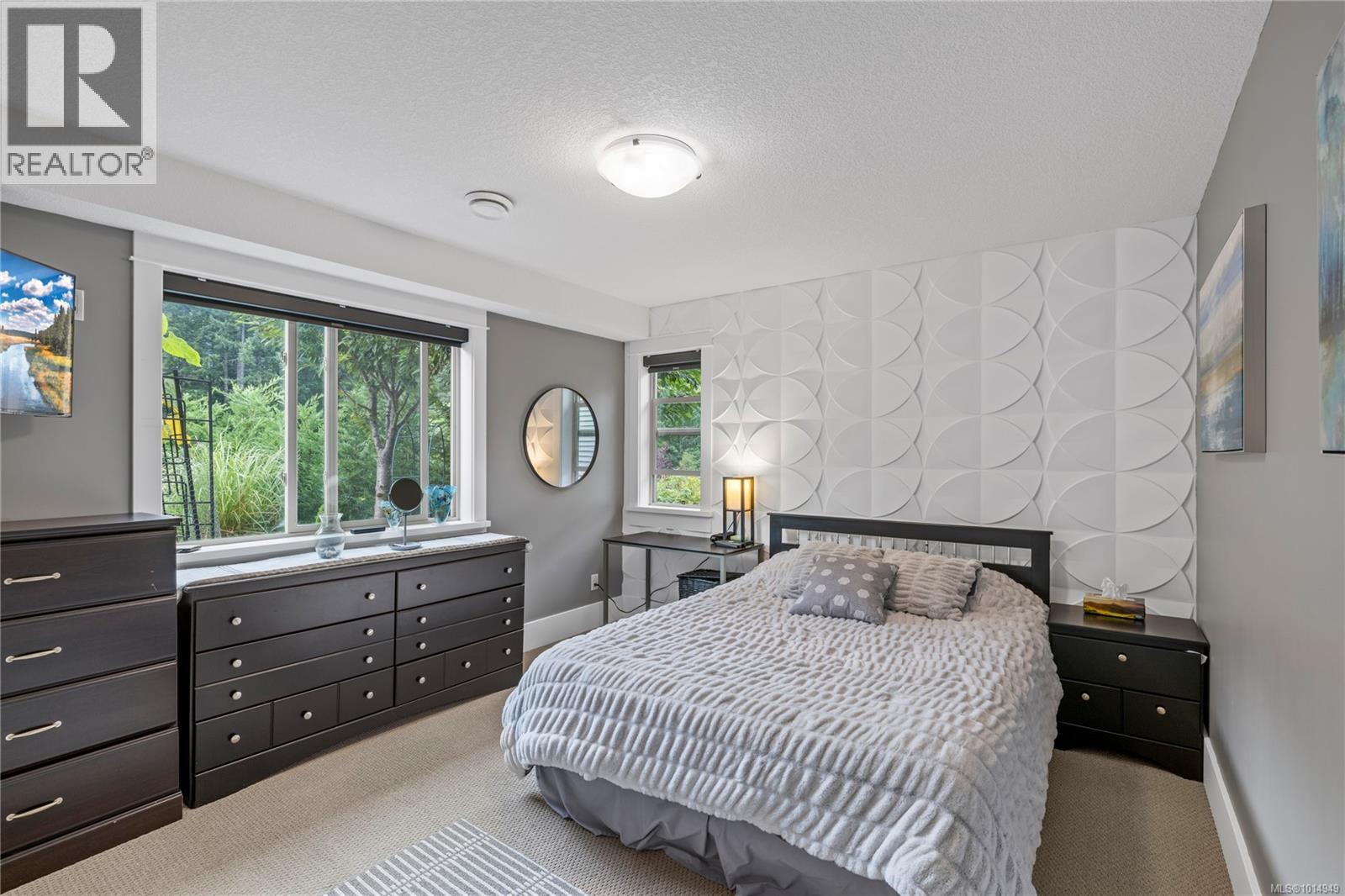 654 Sanderson Rd, Ladysmith
