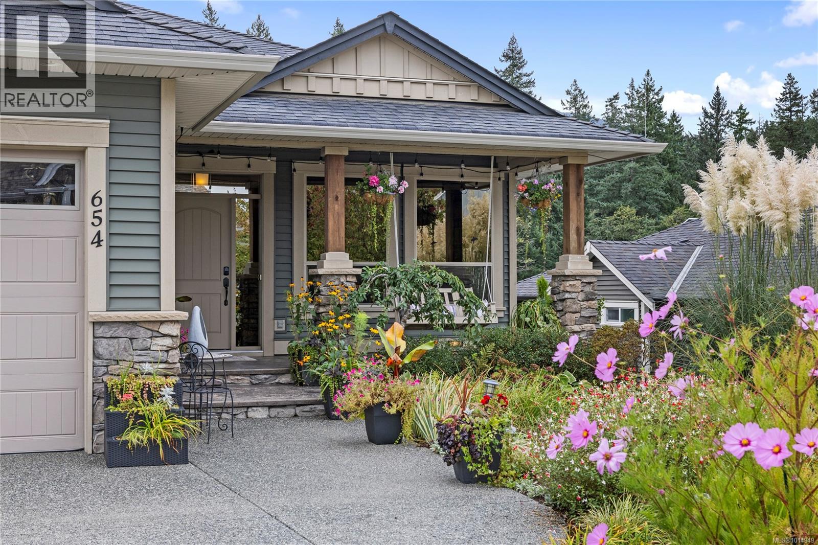 654 Sanderson Rd, Ladysmith