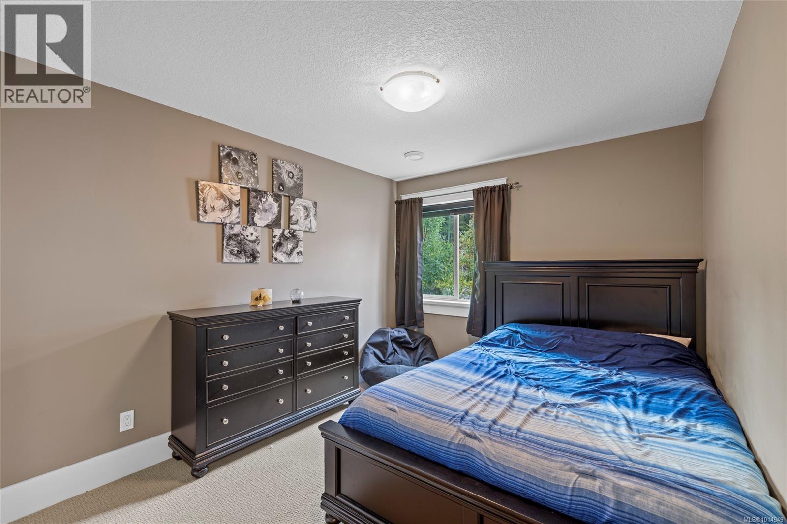 654 Sanderson Rd, Ladysmith