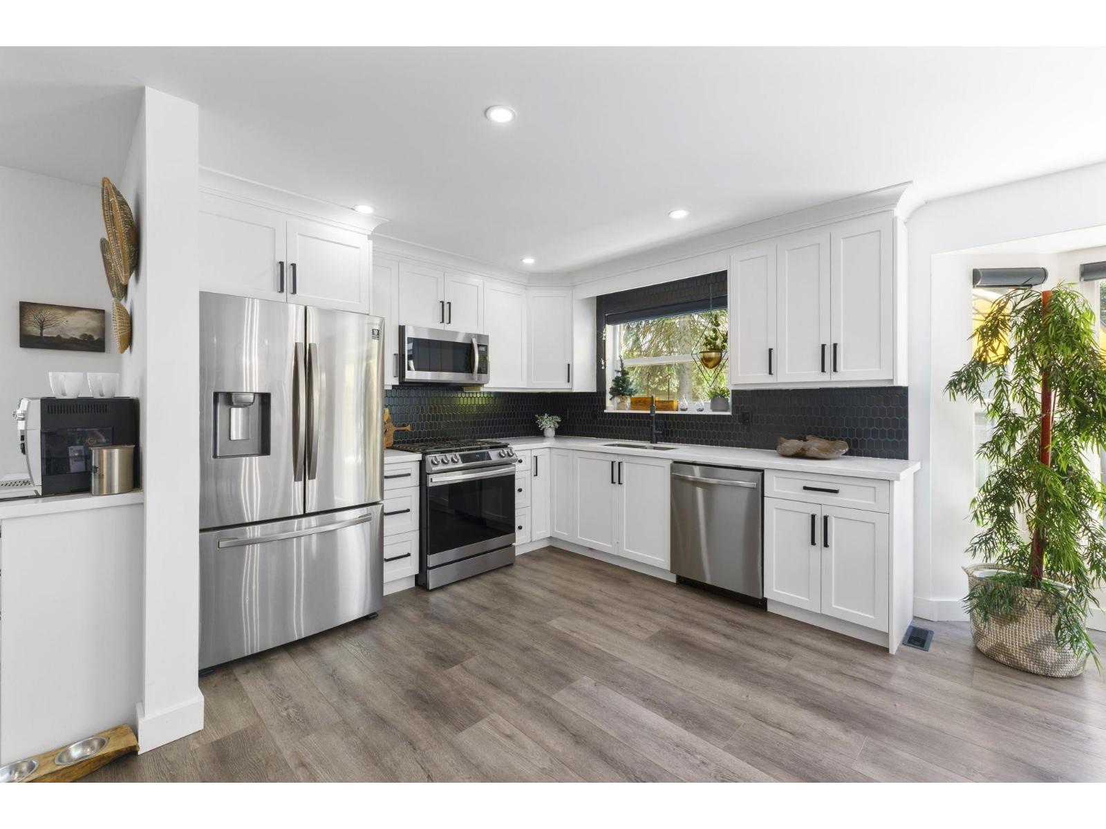 11 1735 SPRING CREEK DRIVE, Cultus Lake South, Lindell Beach
