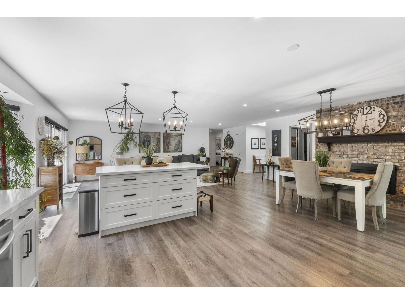 11 1735 SPRING CREEK DRIVE, Cultus Lake South, Lindell Beach