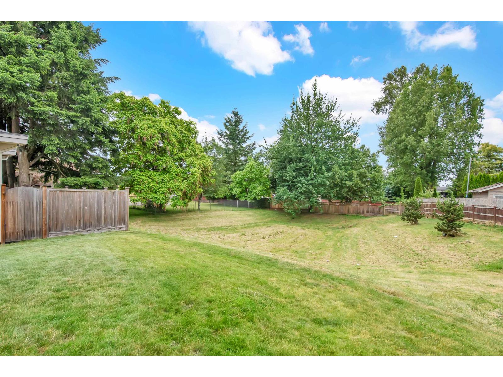 12462 93A AVENUE, Surrey