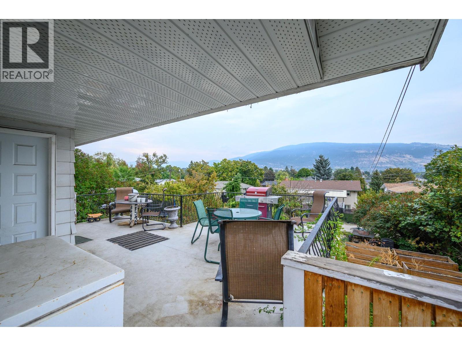  2505 18 Street, Vernon