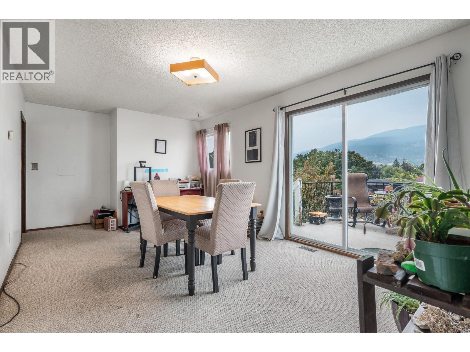  2505 18 Street, Vernon