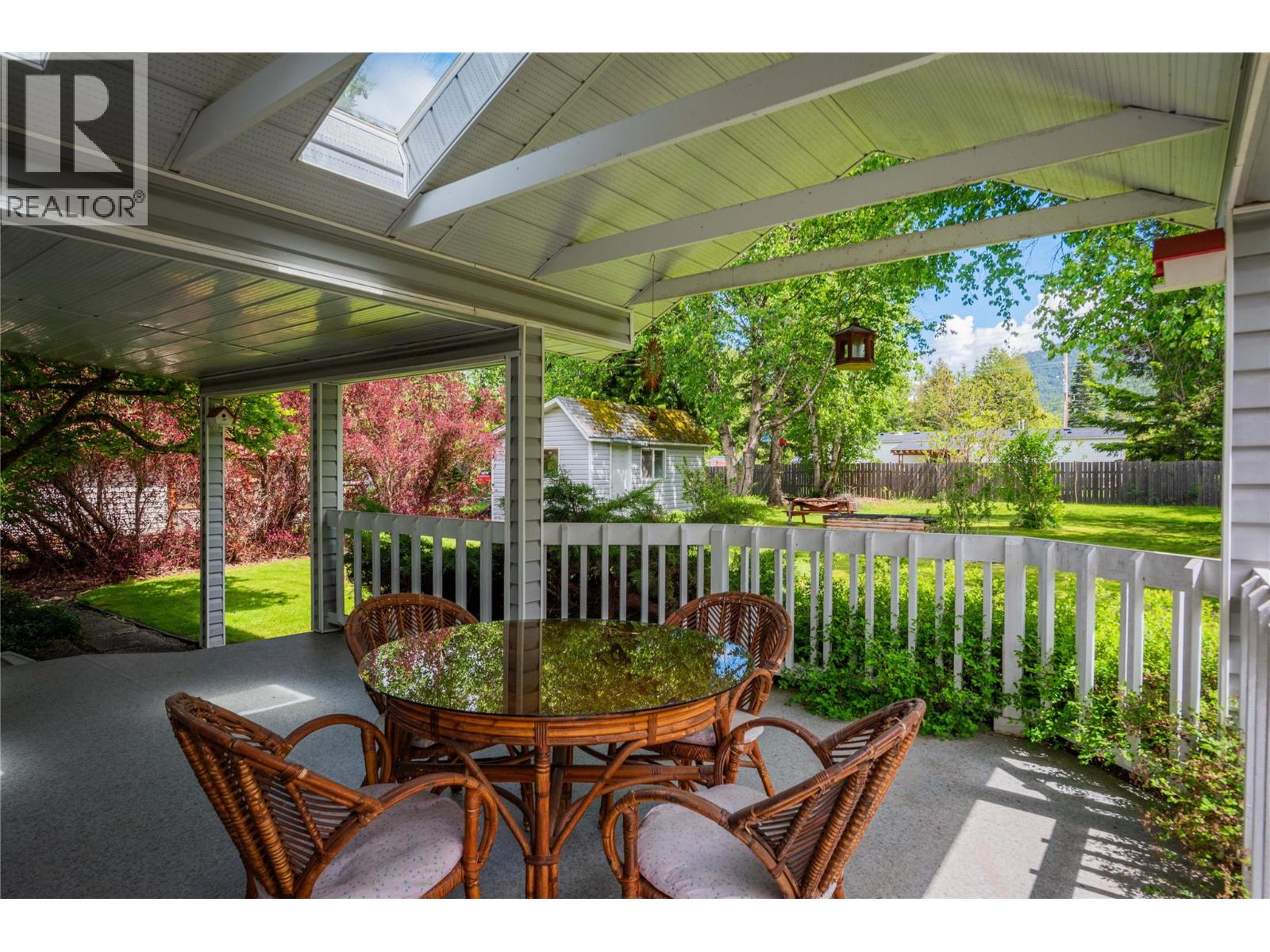 2718 Fir Drive, South Slocan