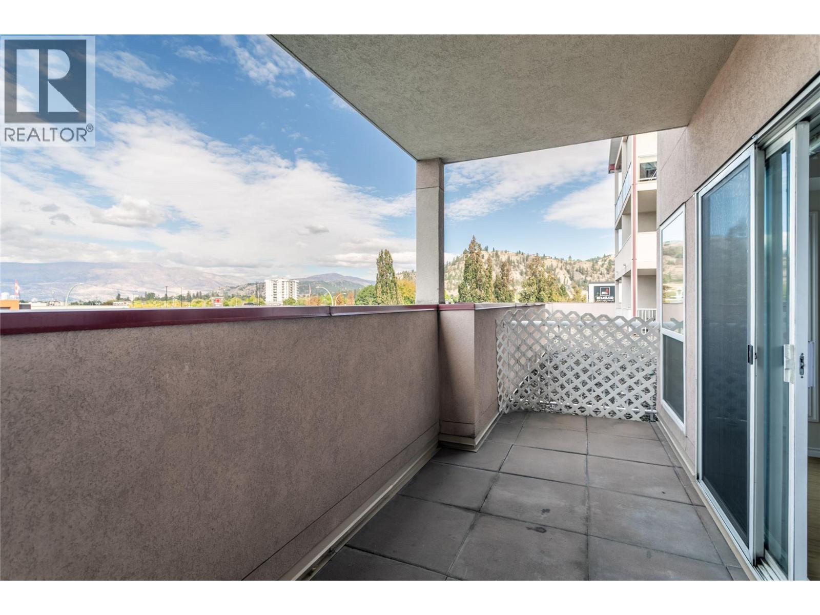 208 2388 Baron Road, Kelowna