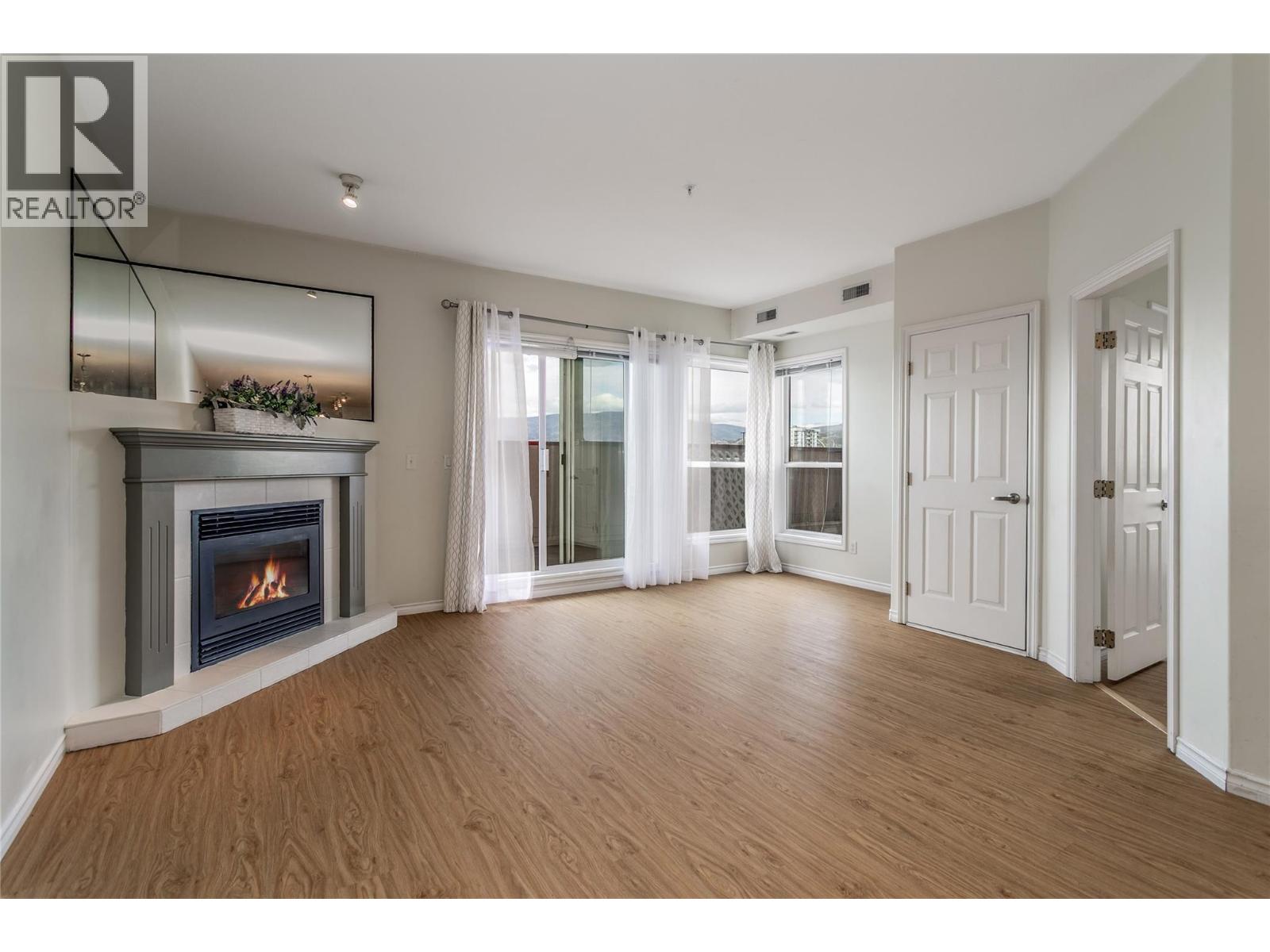 208 2388 Baron Road, Kelowna
