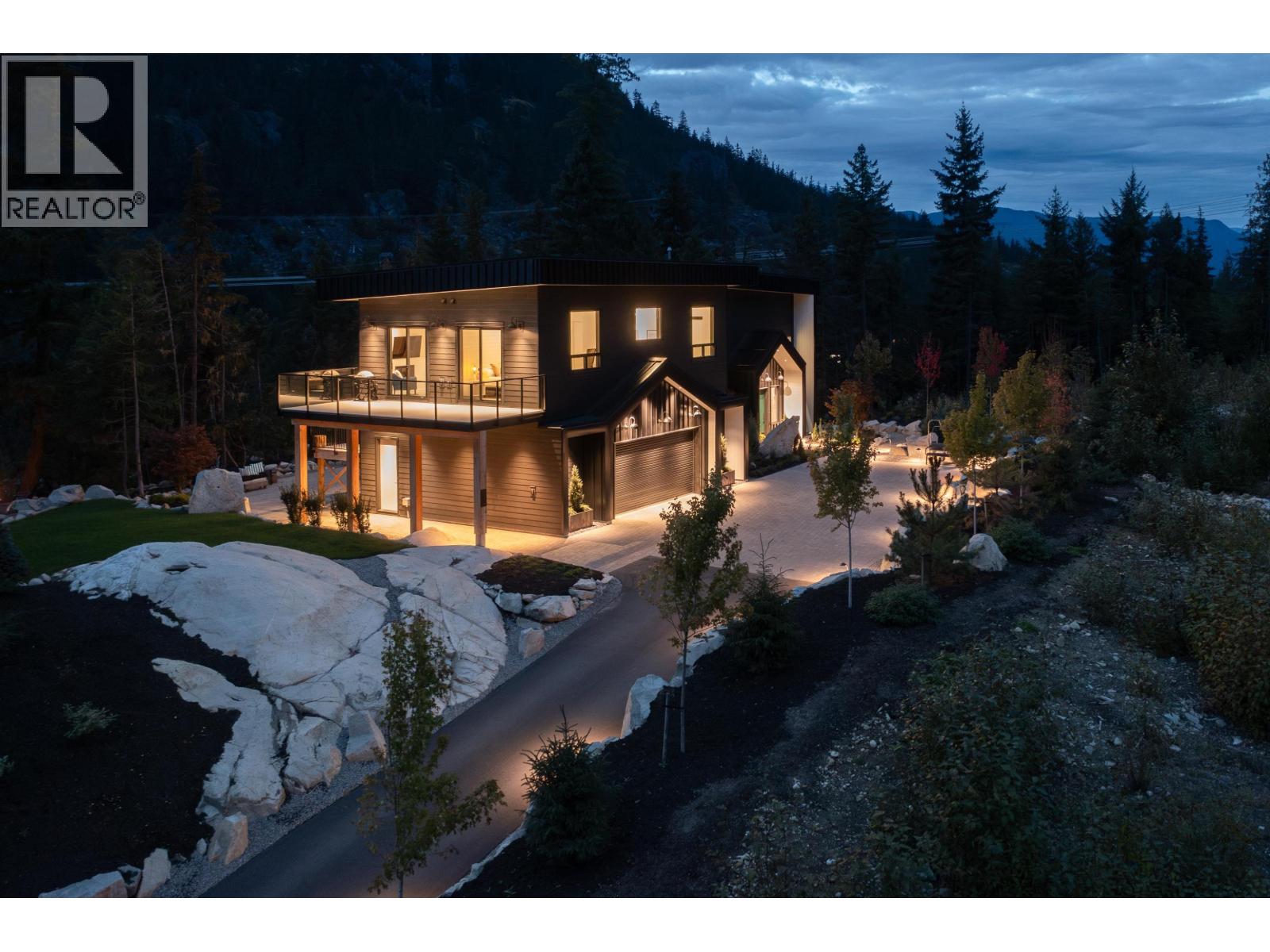 9146 WEDGE CREEK RISE, Whistler