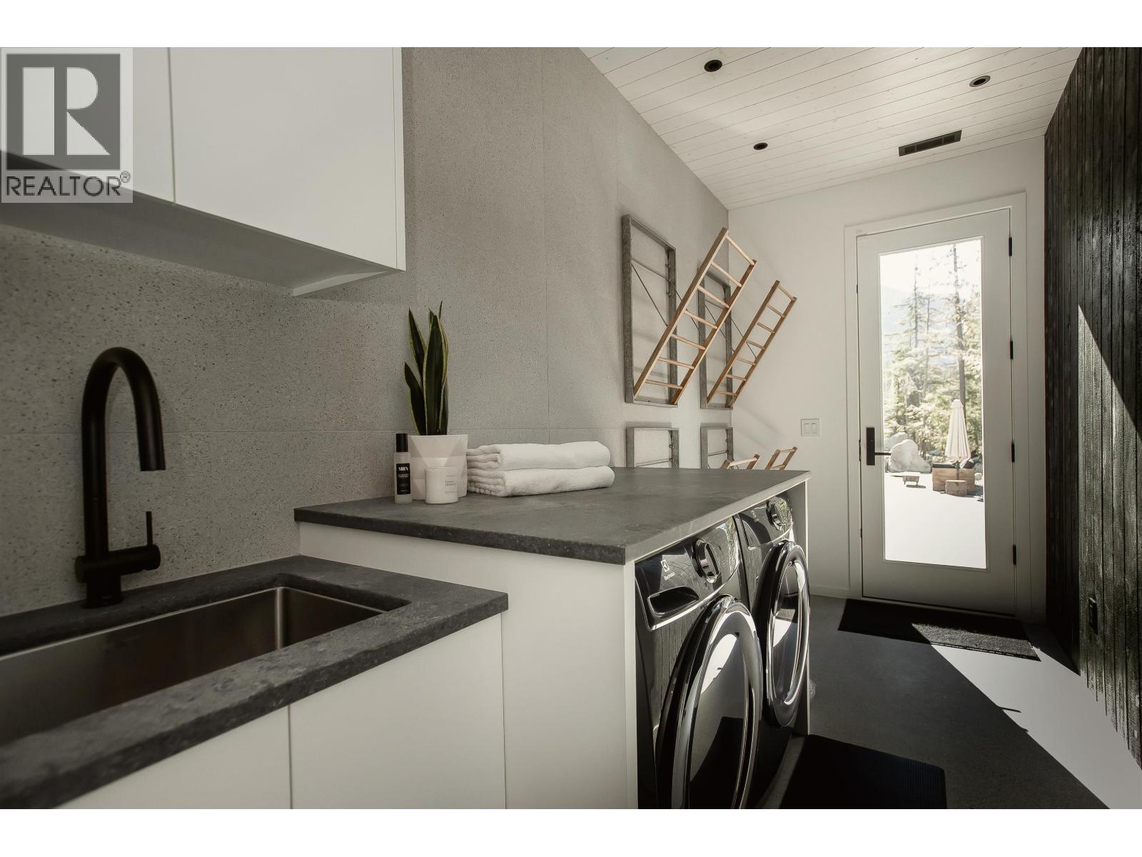 9146 WEDGE CREEK RISE, Whistler