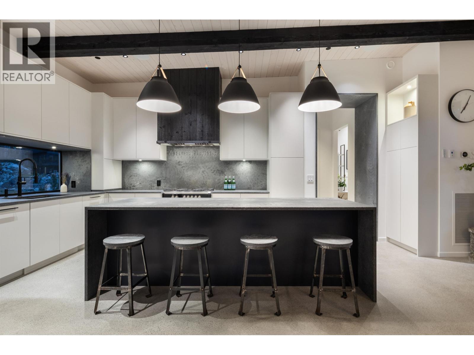 9146 WEDGE CREEK RISE, Whistler