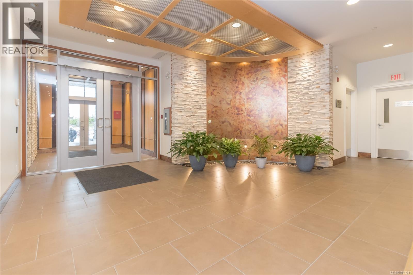 303 1325 Bear Mountain Parkway, Langford