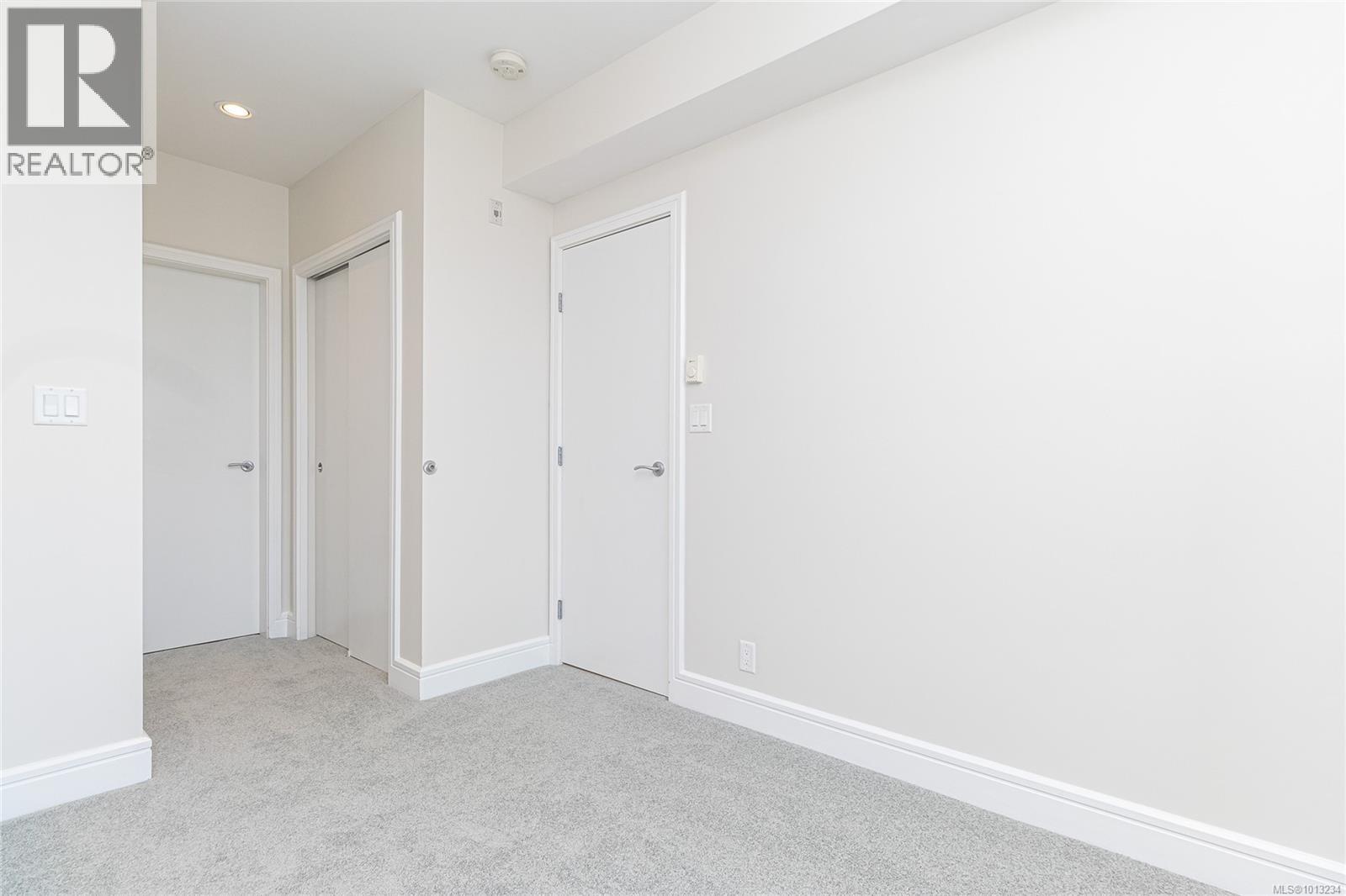 303 1325 Bear Mountain Parkway, Langford