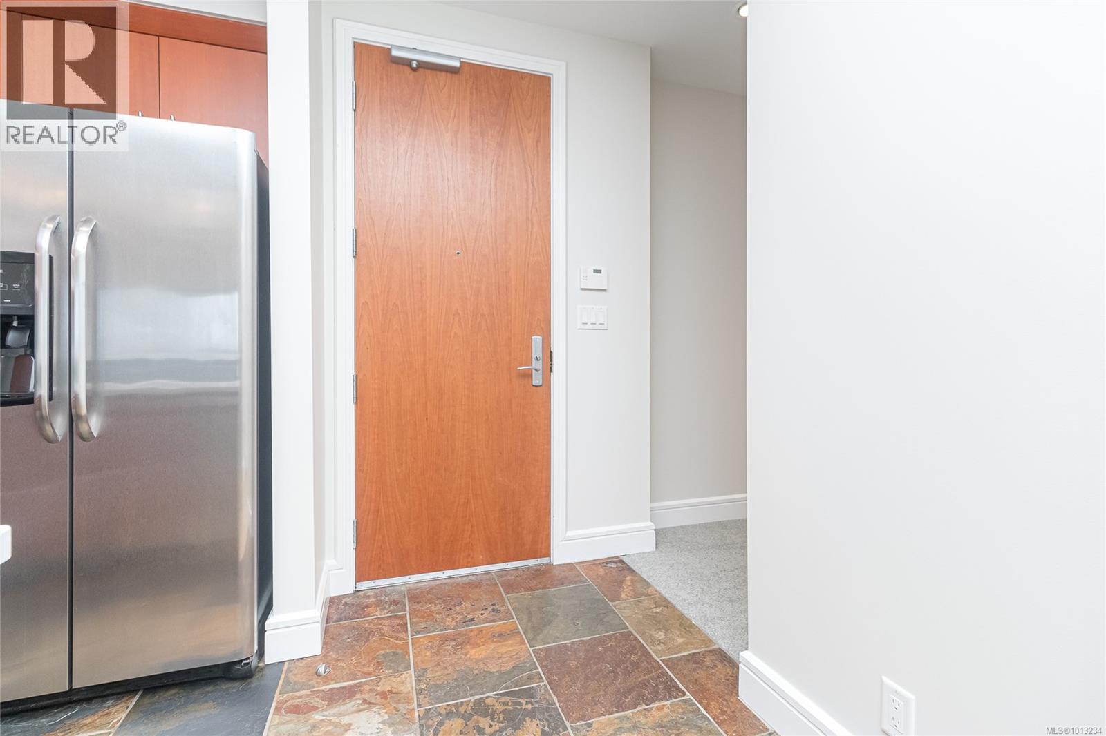 303 1325 Bear Mountain Parkway, Langford