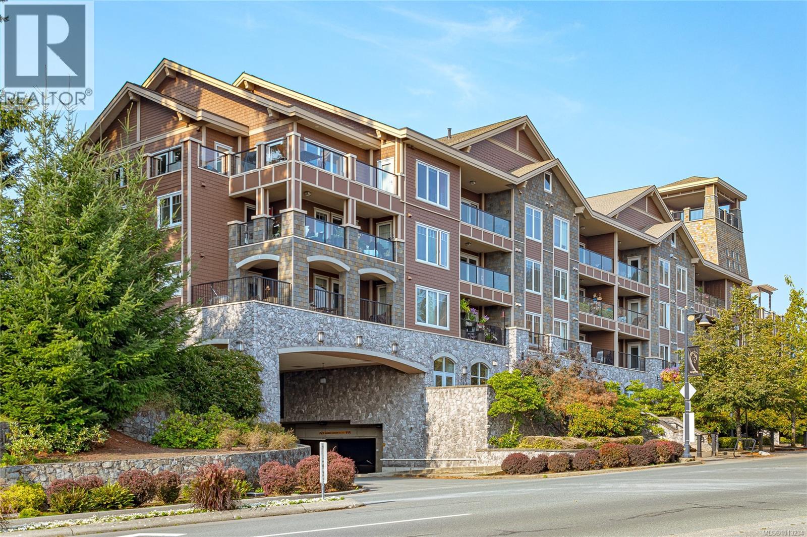 303 1325 Bear Mountain Parkway, Langford