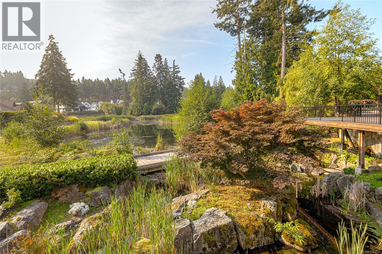303 1325 Bear Mountain Parkway, Langford