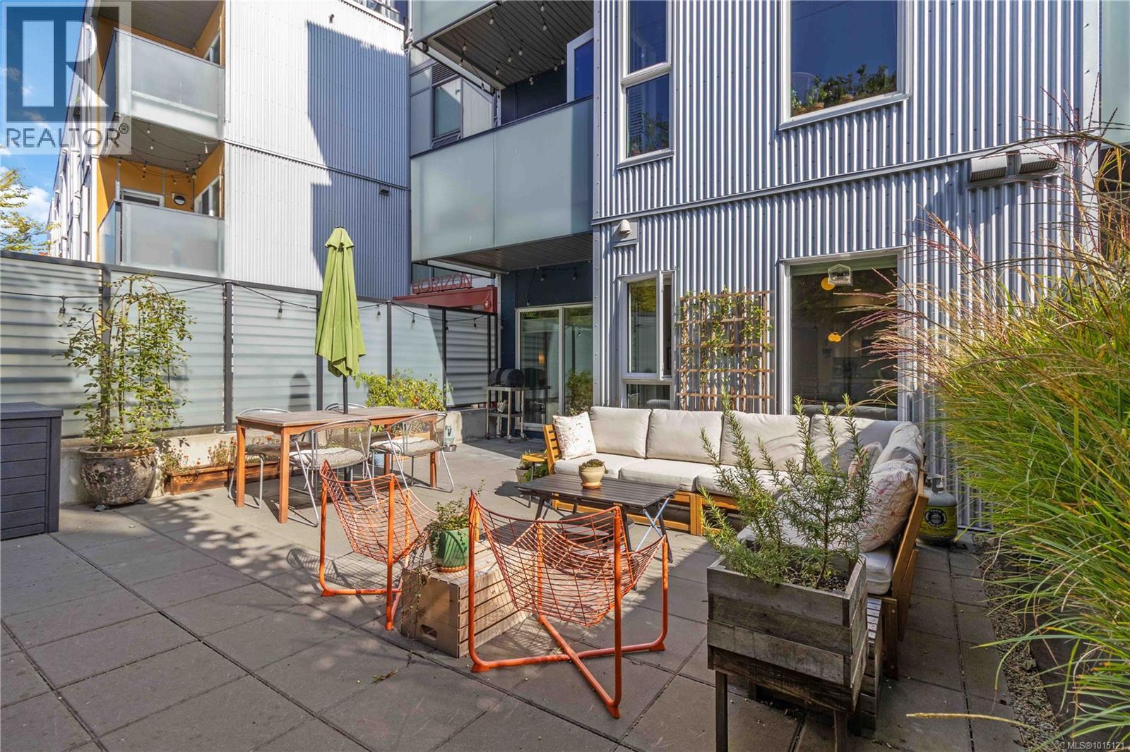 217 767 Tyee Road, Victoria
