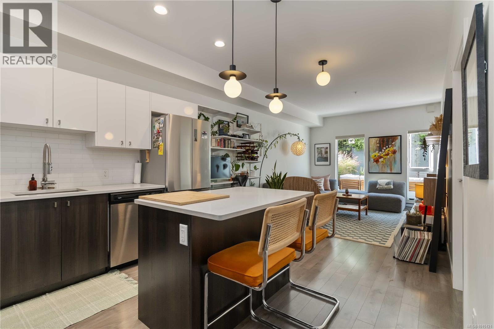 217 767 Tyee Road, Victoria