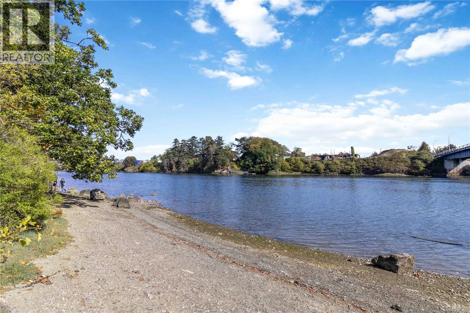 217 767 Tyee Road, Victoria