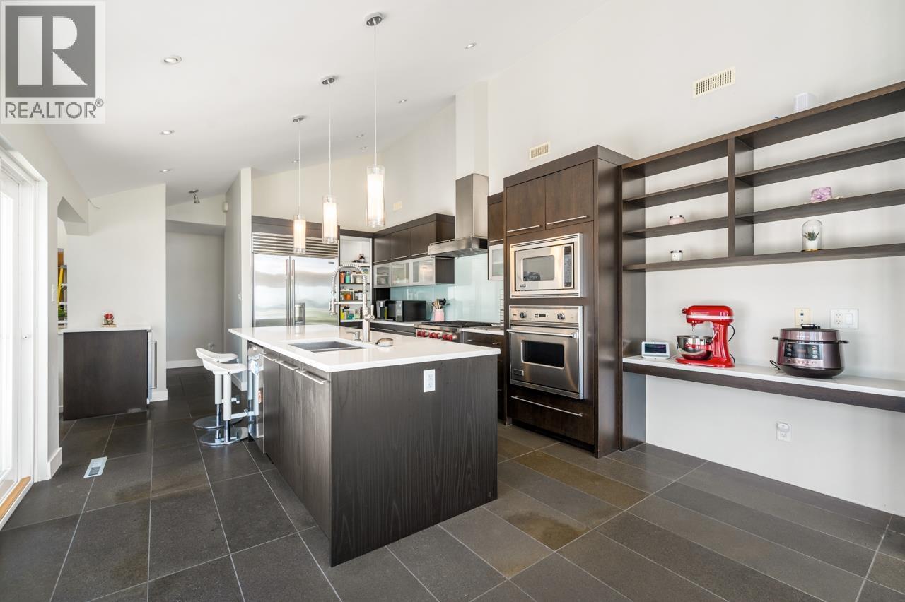 4111 BURKEHILL ROAD, West Vancouver