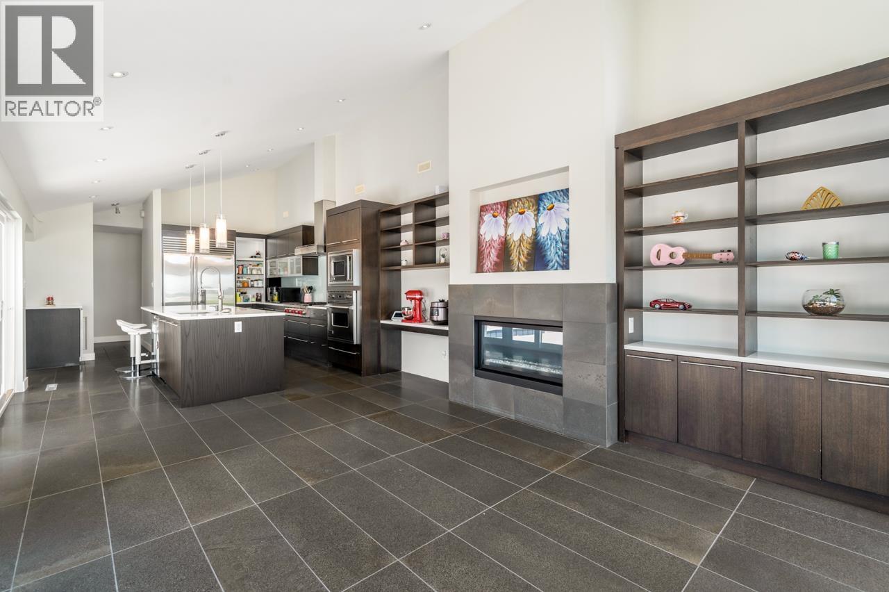 4111 BURKEHILL ROAD, West Vancouver