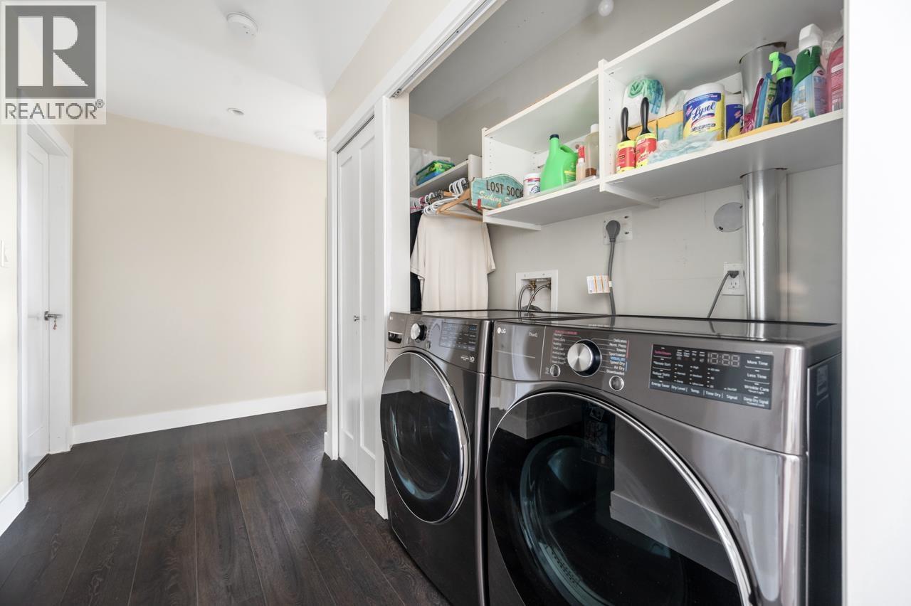 4111 BURKEHILL ROAD, West Vancouver