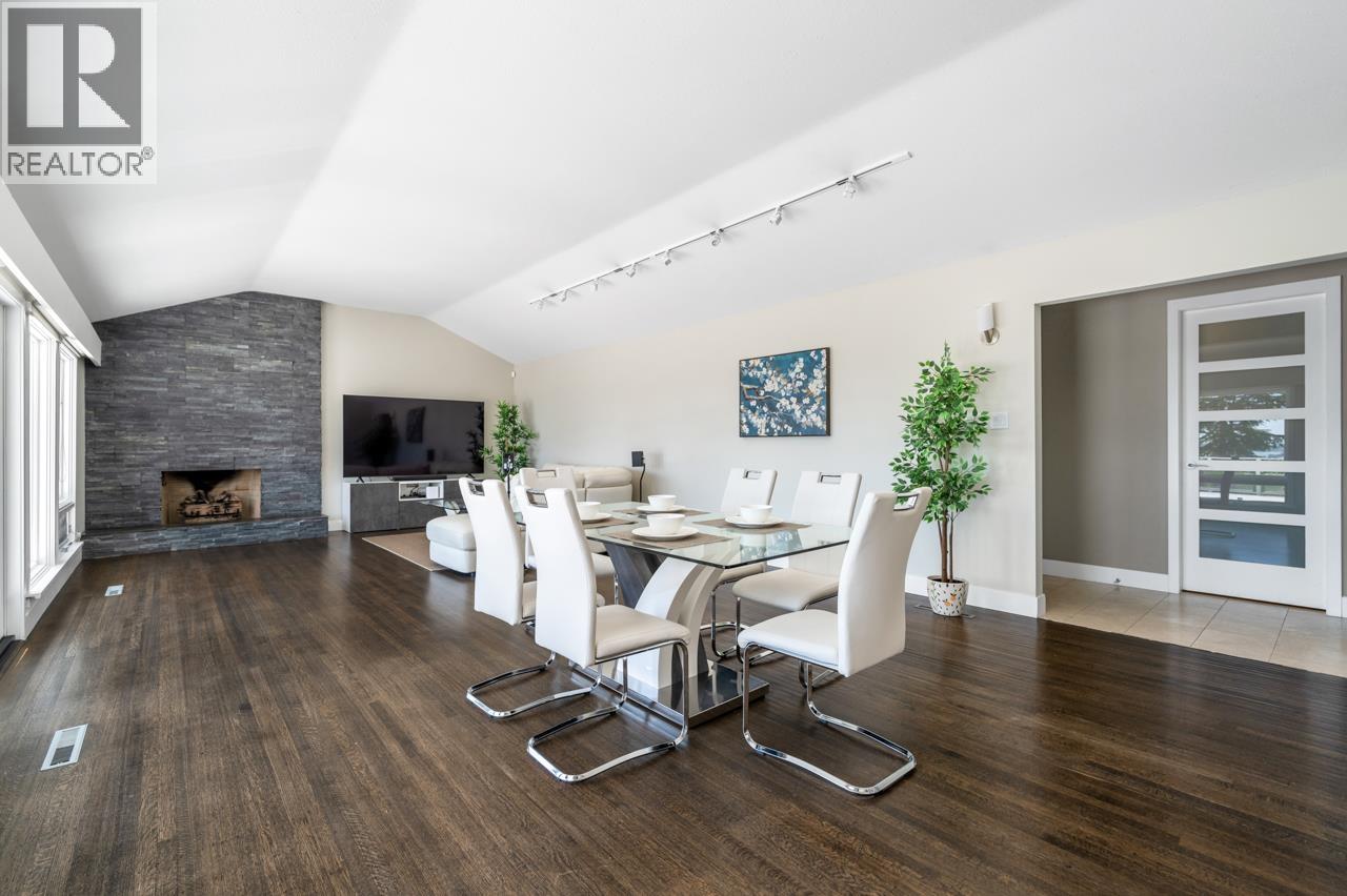 4111 BURKEHILL ROAD, West Vancouver