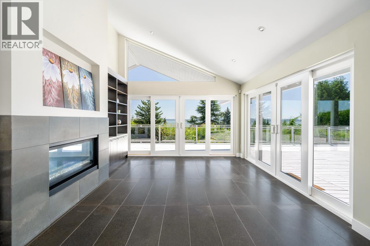4111 BURKEHILL ROAD, West Vancouver