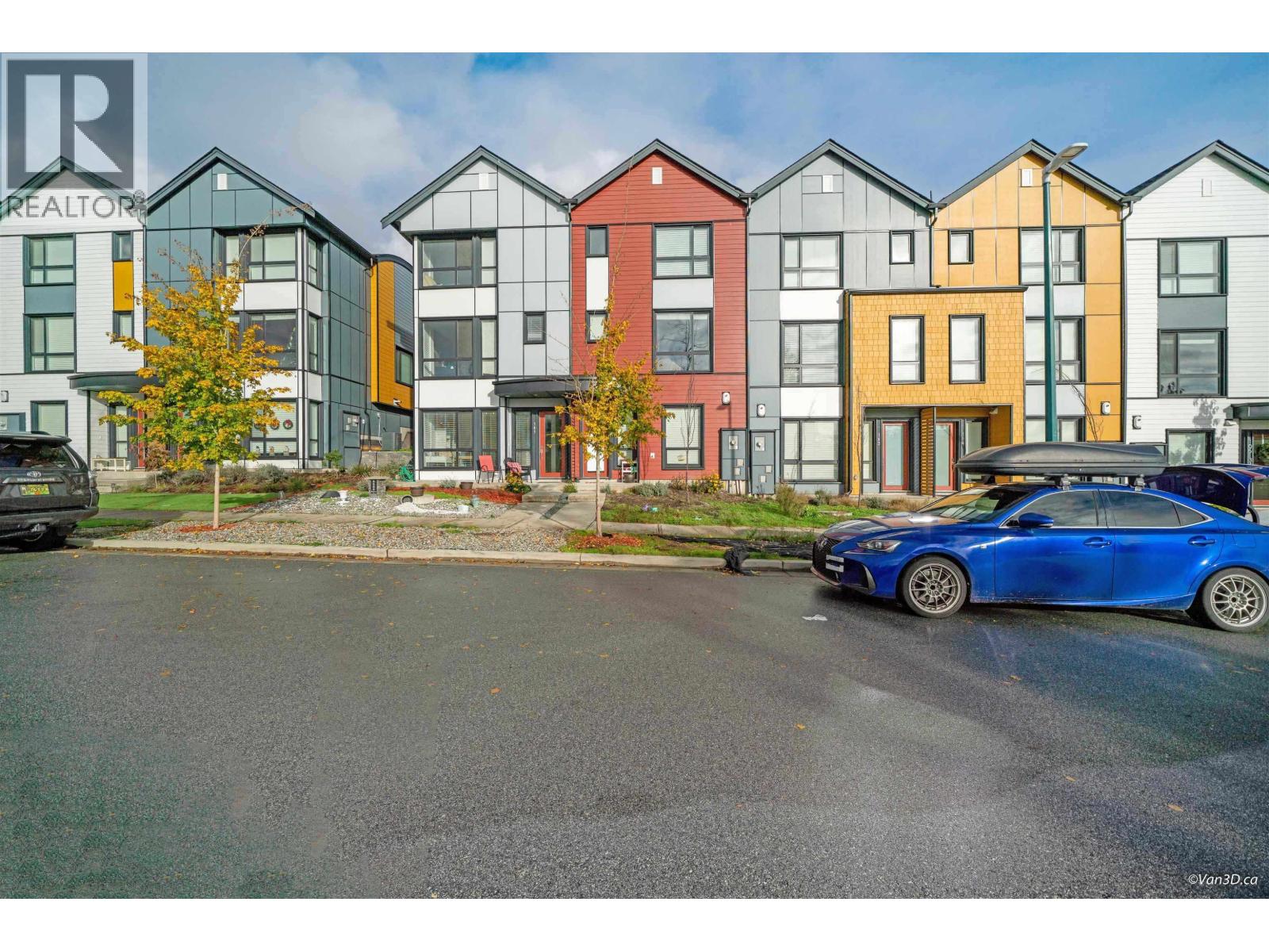 102 3423 ROXTON AVENUE, Coquitlam