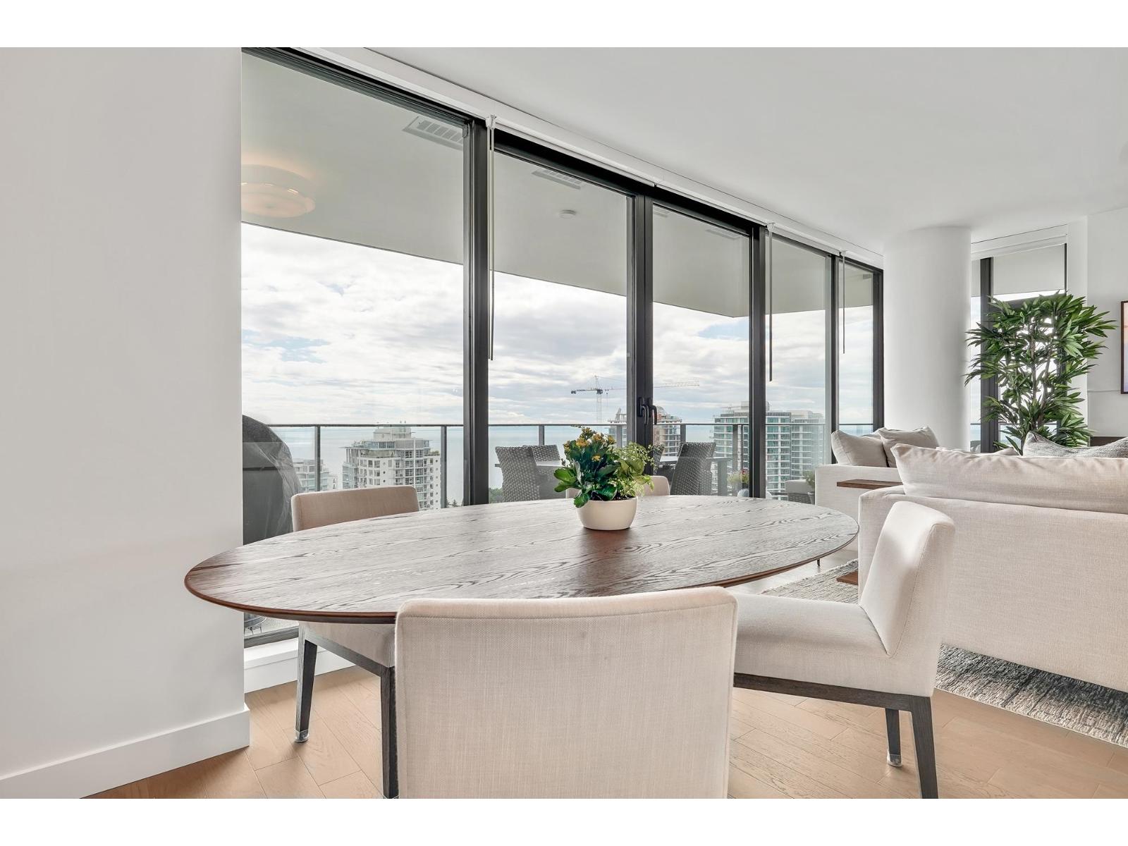 2305 1588 JOHNSTON ROAD, White Rock