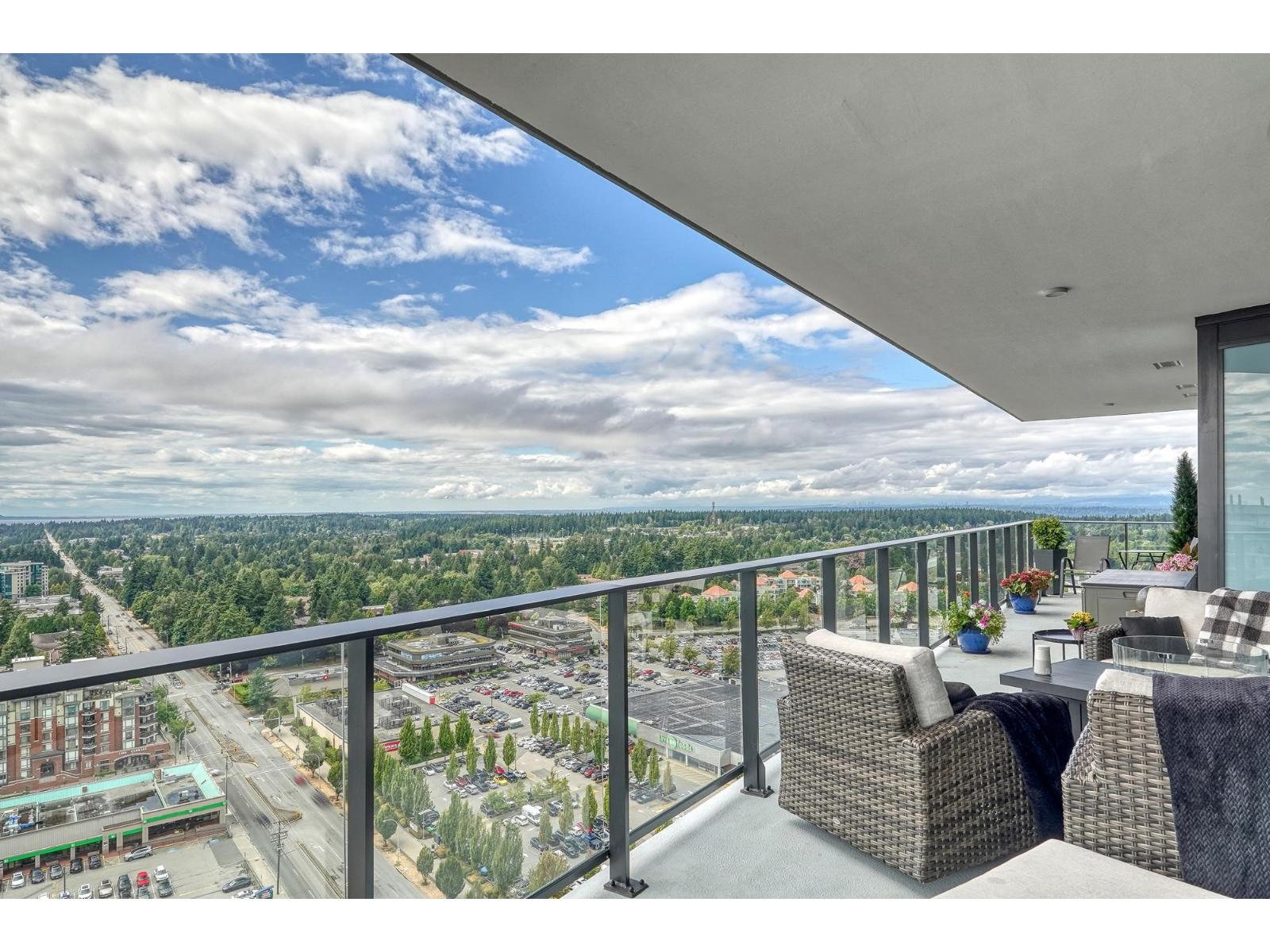 2305 1588 JOHNSTON ROAD, White Rock