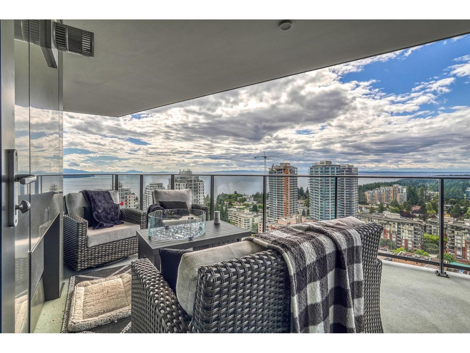 2305 1588 JOHNSTON ROAD, White Rock