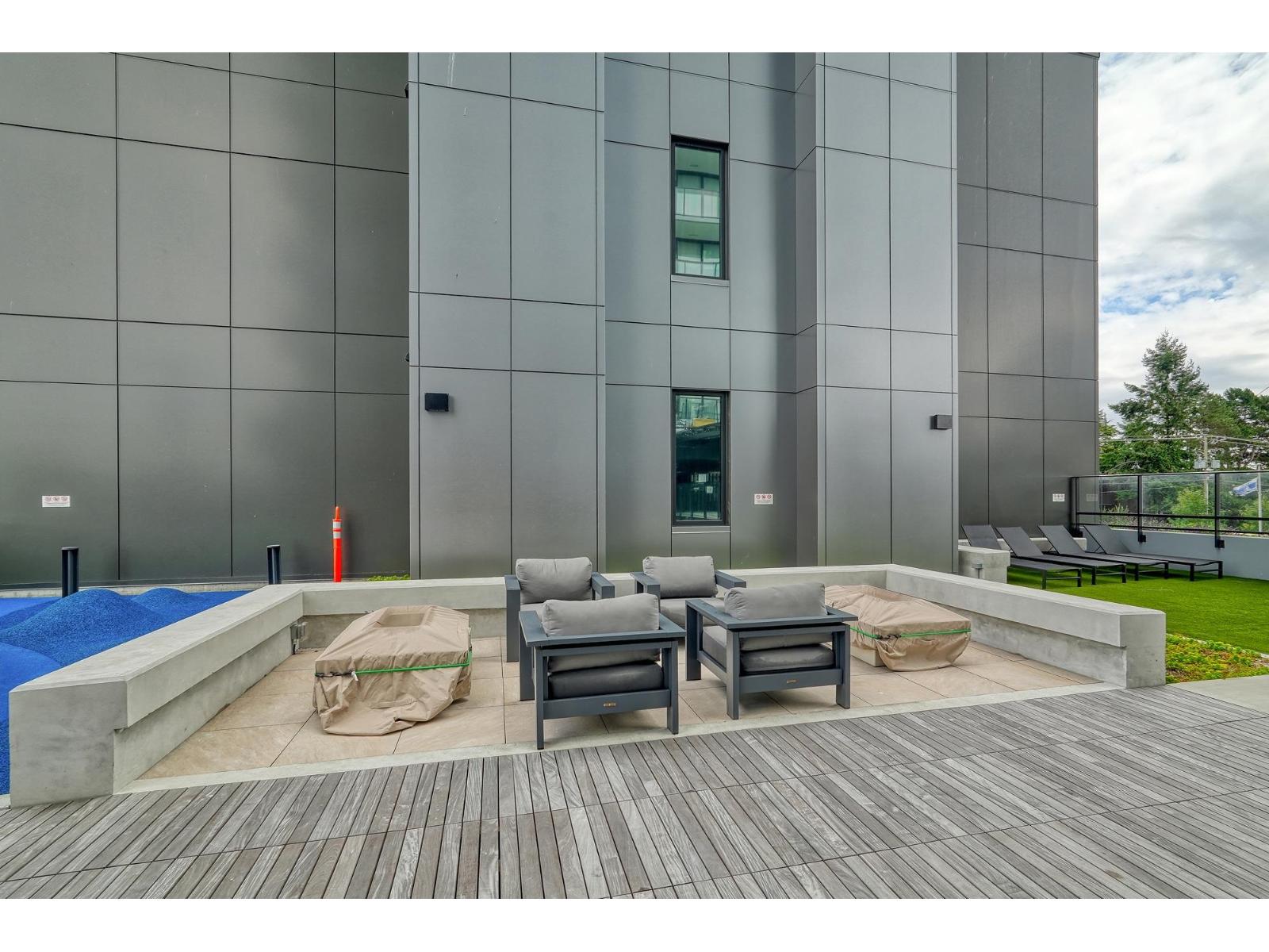2305 1588 JOHNSTON ROAD, White Rock