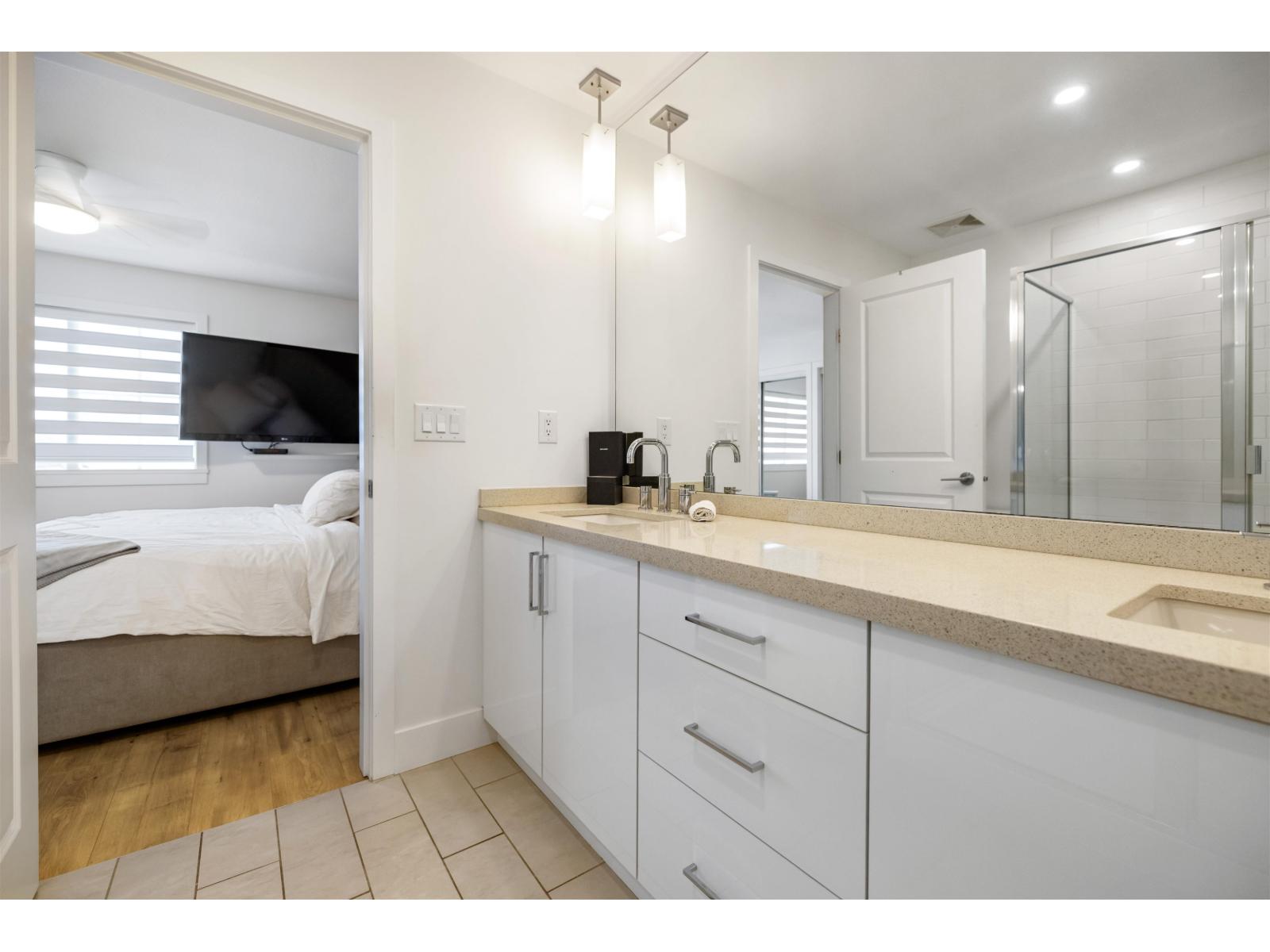47 2501 161A STREET, Surrey