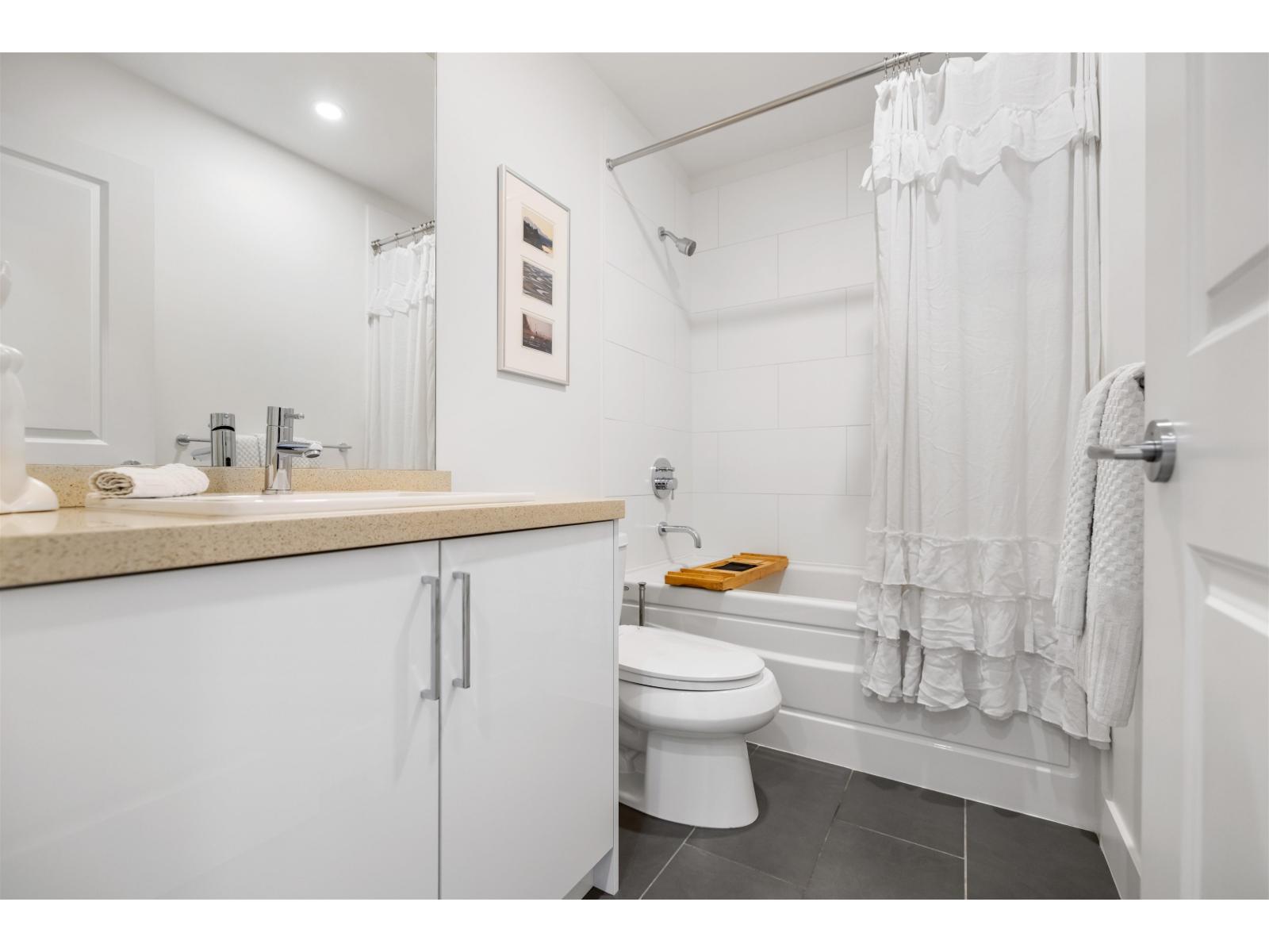 47 2501 161A STREET, Surrey