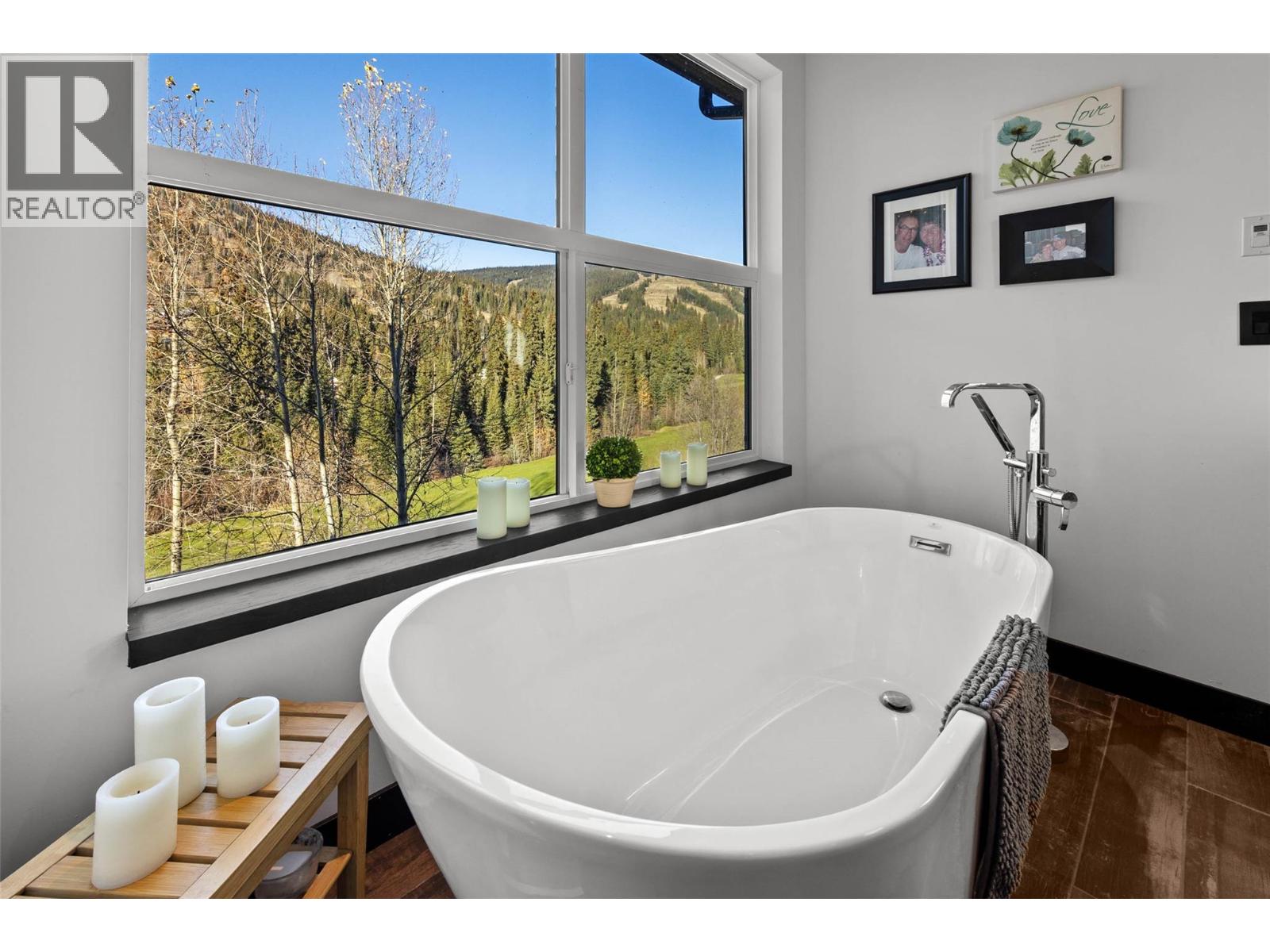 2418 Fairways Drive, Sun Peaks