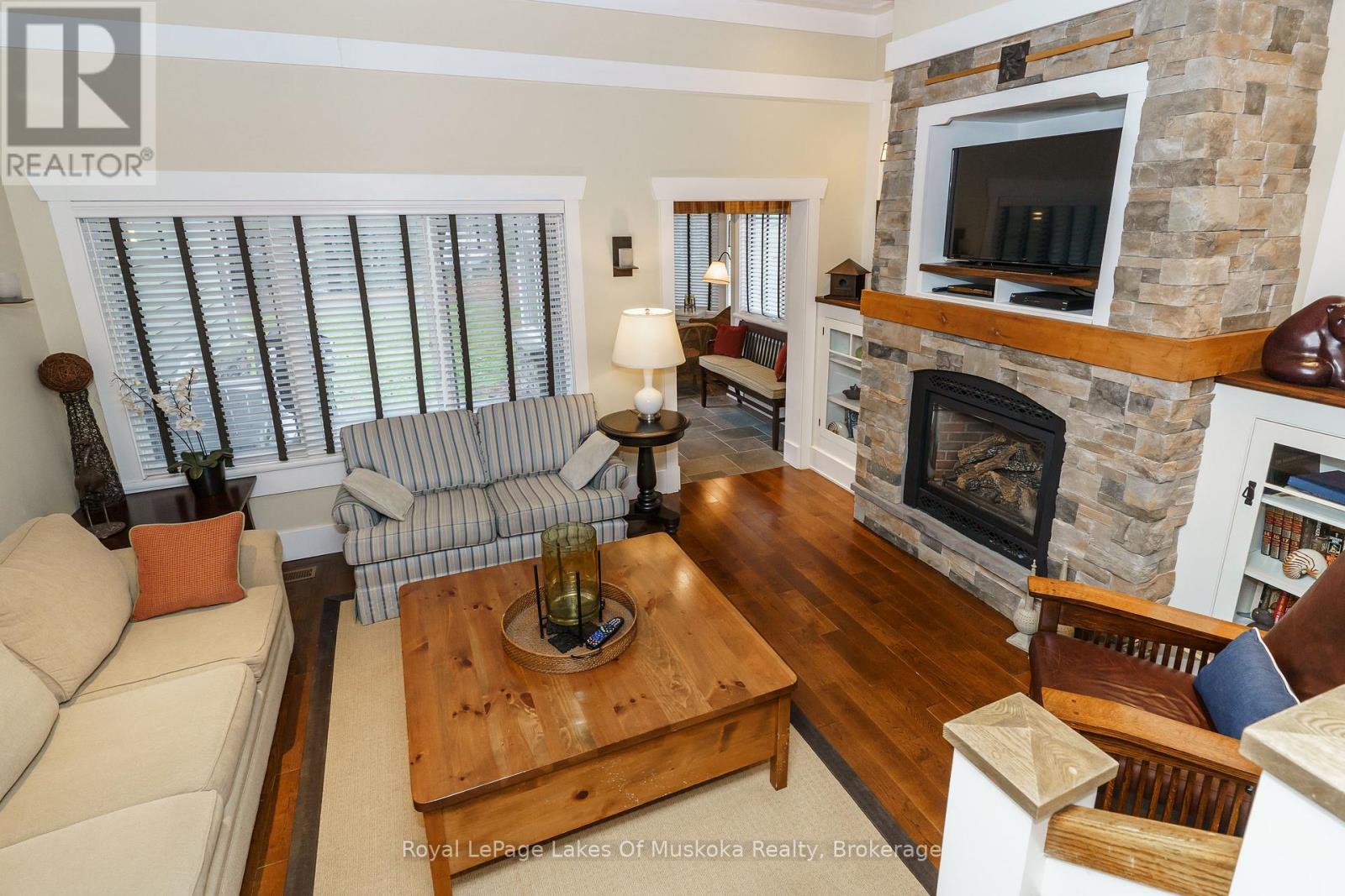 VILLA 1, WEEK 7 - 1020 BIRCH GLEN ROAD - 11